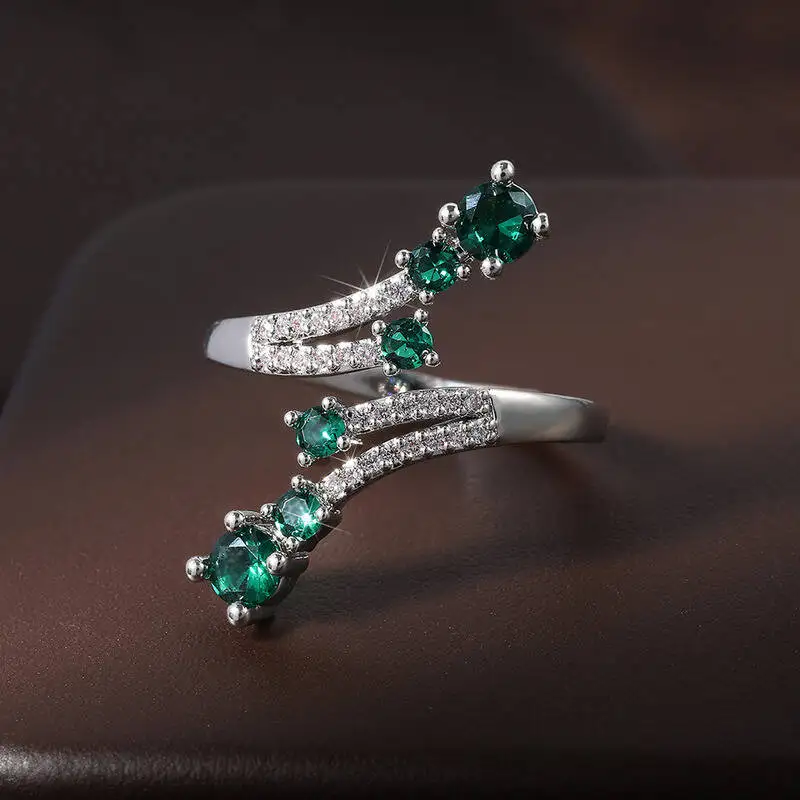 مجموعة خواتم نسائية أنيقة من الزركون مرصعة بالكريستال خواتم هندسية مفتوحة بيضاء وأخضر وأحجار كريمة لحفلات الزفاف هدية مجوهرات