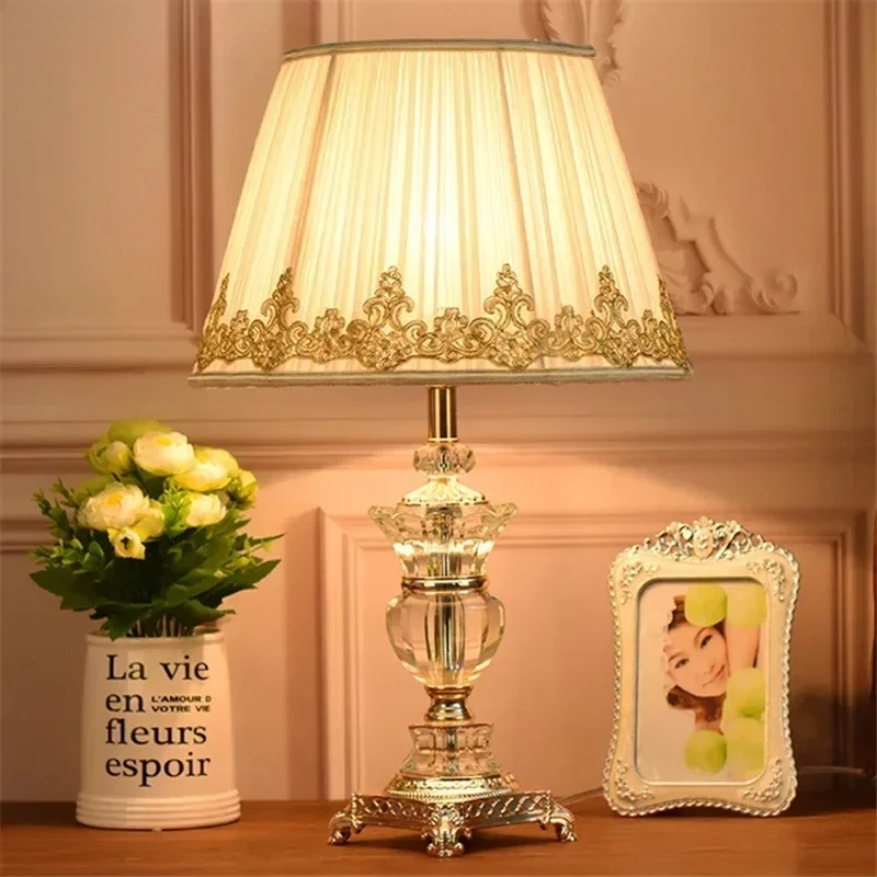 MAISU Retro Palace Crystal Table Lamp Home Decoration Creative Decoration Bedroom Office Hotel Bedside Lamp Warm Atmosphere