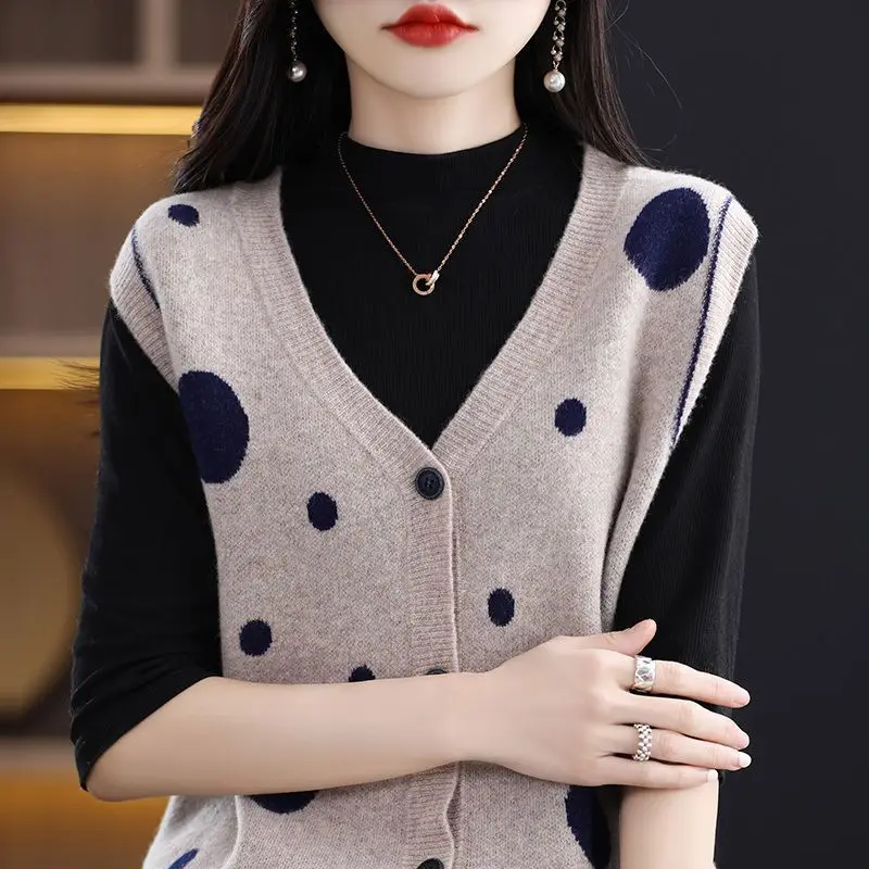 Women\'s V-neck Knit 2023 Spring and Autumn New Straight Sleeveless Button Polka Dot Cardigan Fashion Classic Sweater Vest Tops