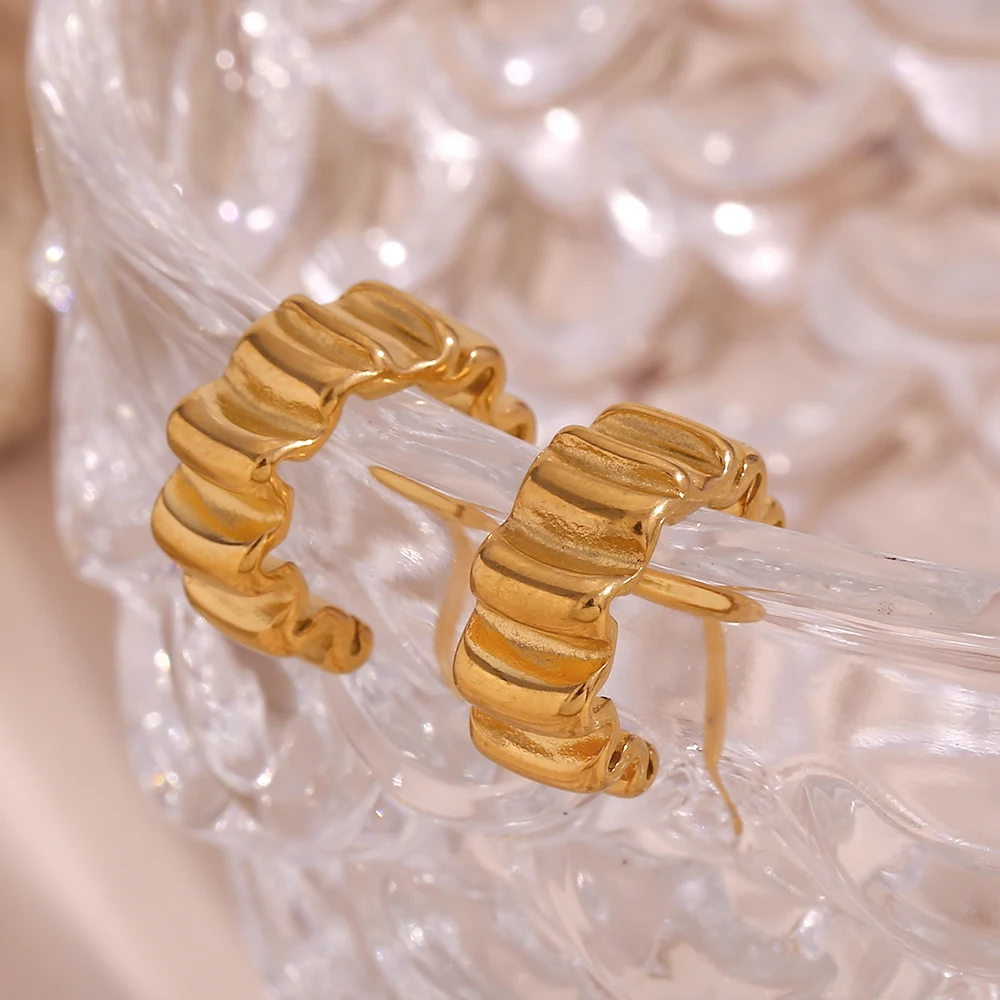 E.B.belle PVD Plated Waterpoof Gold Plated Wrinkle Texture Stainless Steel Small Hoop Earrings For Woman Party Earring Jewelry