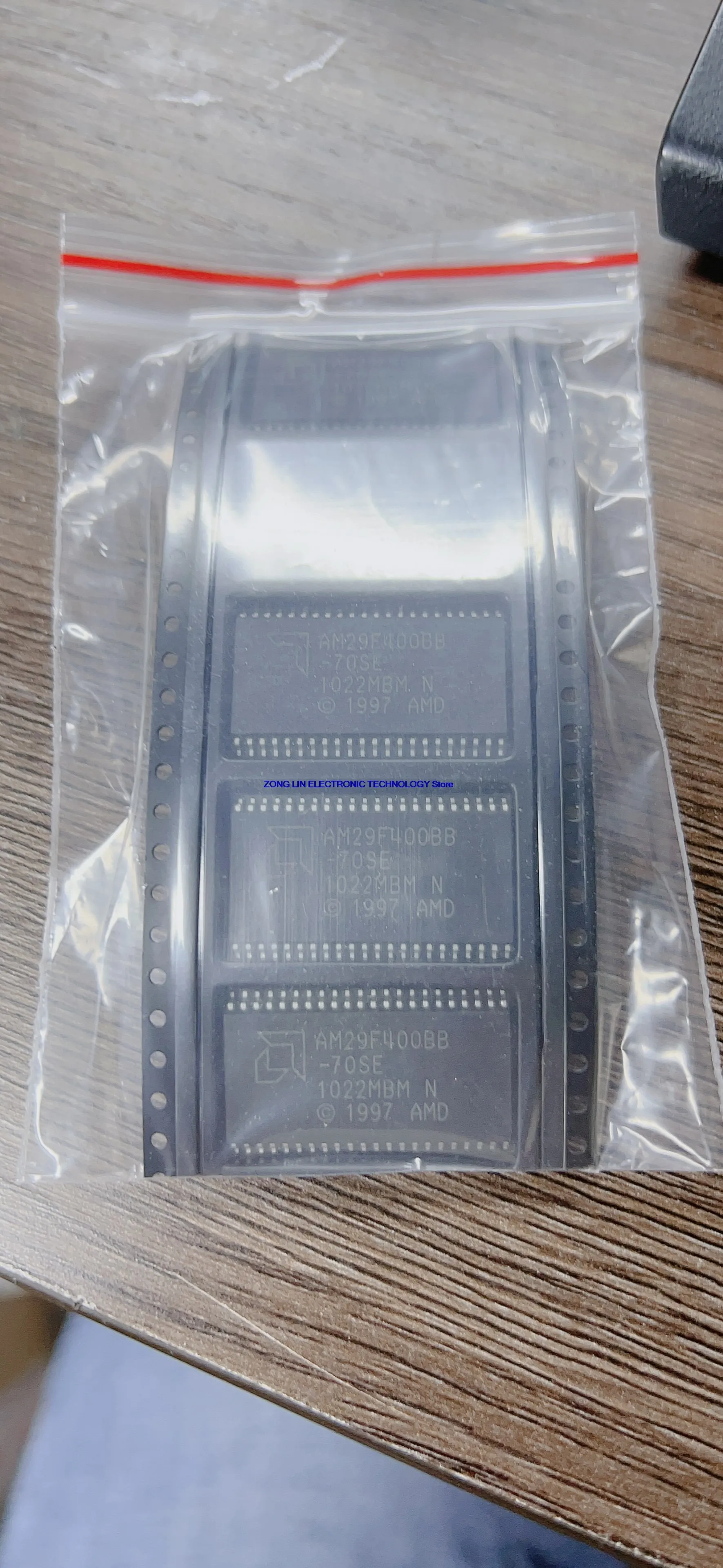 New Storage IC AM29F400BB-70SE SC AM29F400BB AM29F400BB-90SE    2PCS -1lot