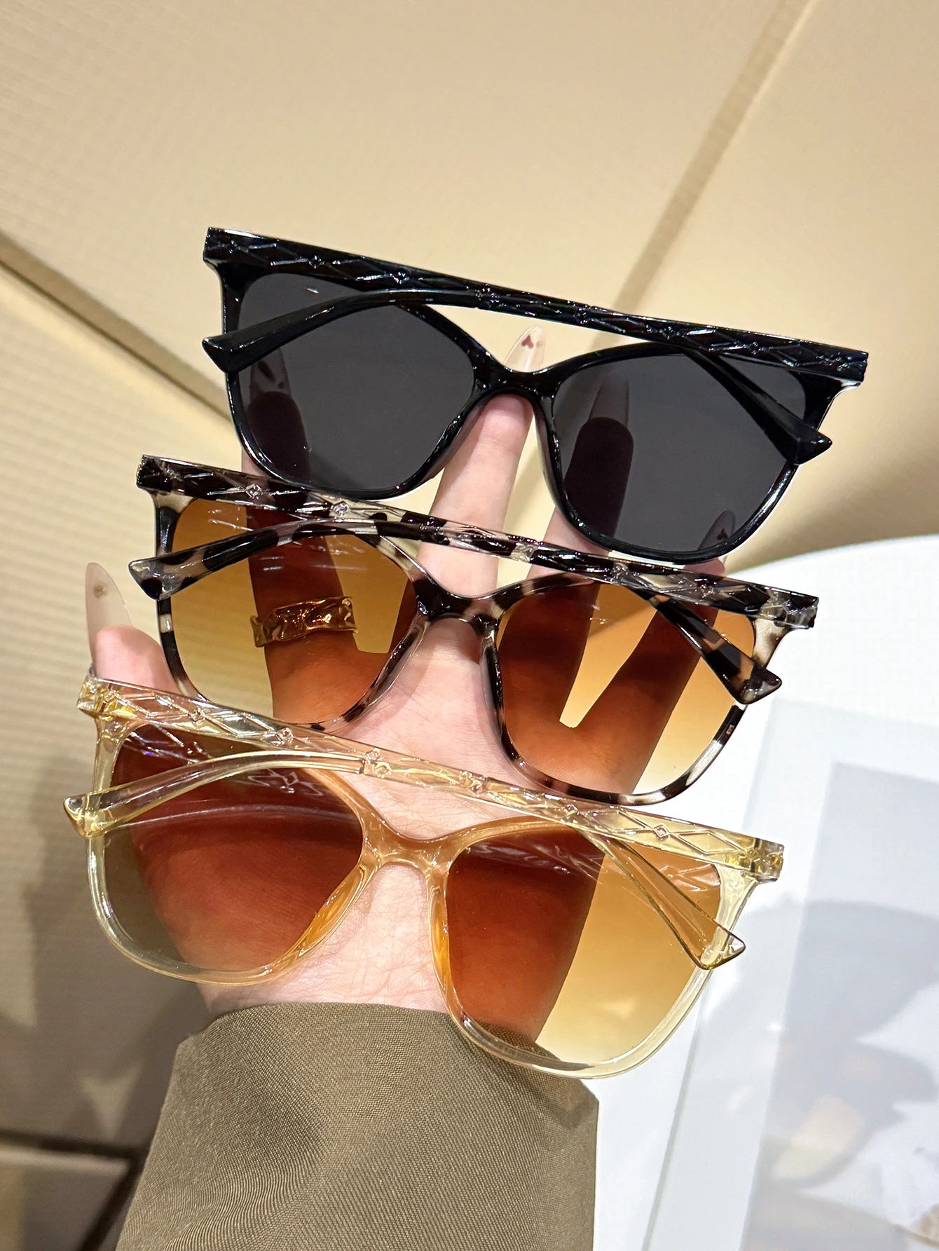 3Pcs Women's Cat-Eye Fashion Glasses Set, Perfect for Street Photography Outfits, Multi-Color Combination Set