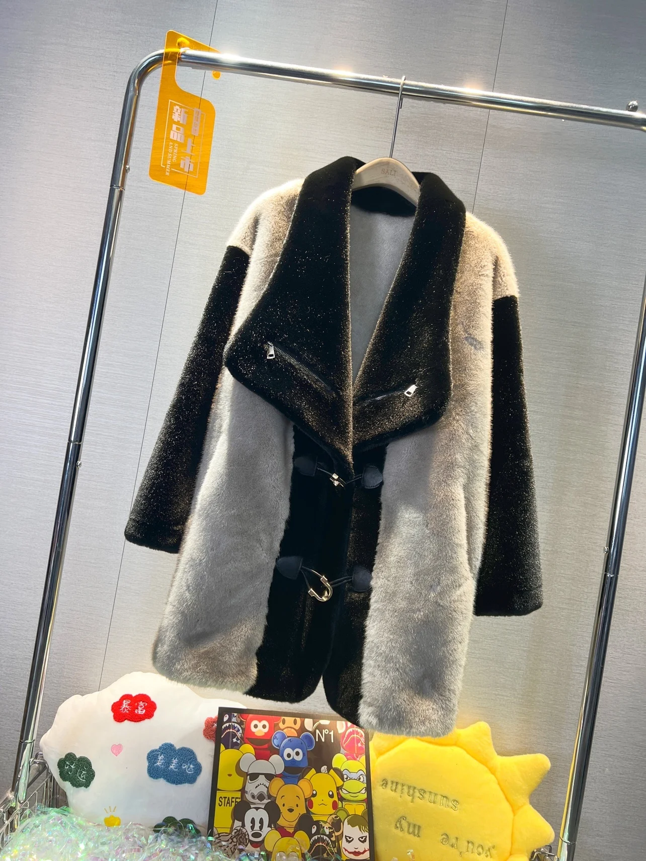 New Fashion 202 Thicken Warm Eco-friendly Coat Loose Mid-length Long Sleeve Outwear Elegant Lambswool Women Fur Overcoat