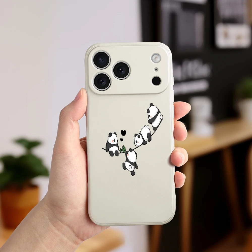 حافظة هاتف باندا لطيفة لهاتف آيفون 17 ProMax 17 Air 16 15 14 13 12 11 Pro Max XS Max7 8 Plus 16e 16 Plus غطاء من البولي يوريثان