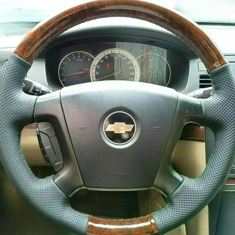 

Для Chevrolet Epica 2006-2011 сшитый вручную ремонт Нескользящий черный кожаный чехол на руль автомобиля цвета персикового дерева