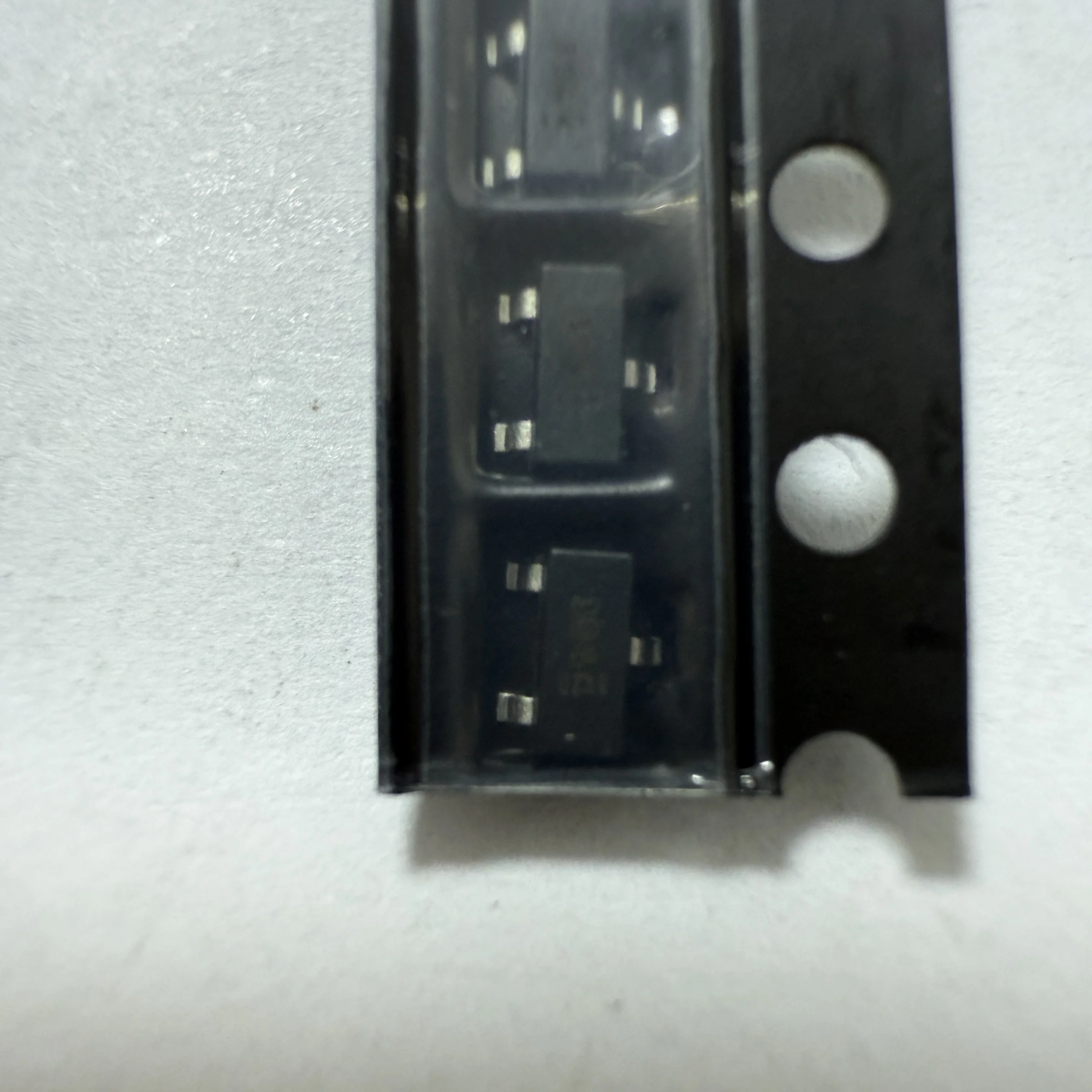 

50PCS/LOT SSM3J351R,LF (MOSFET)