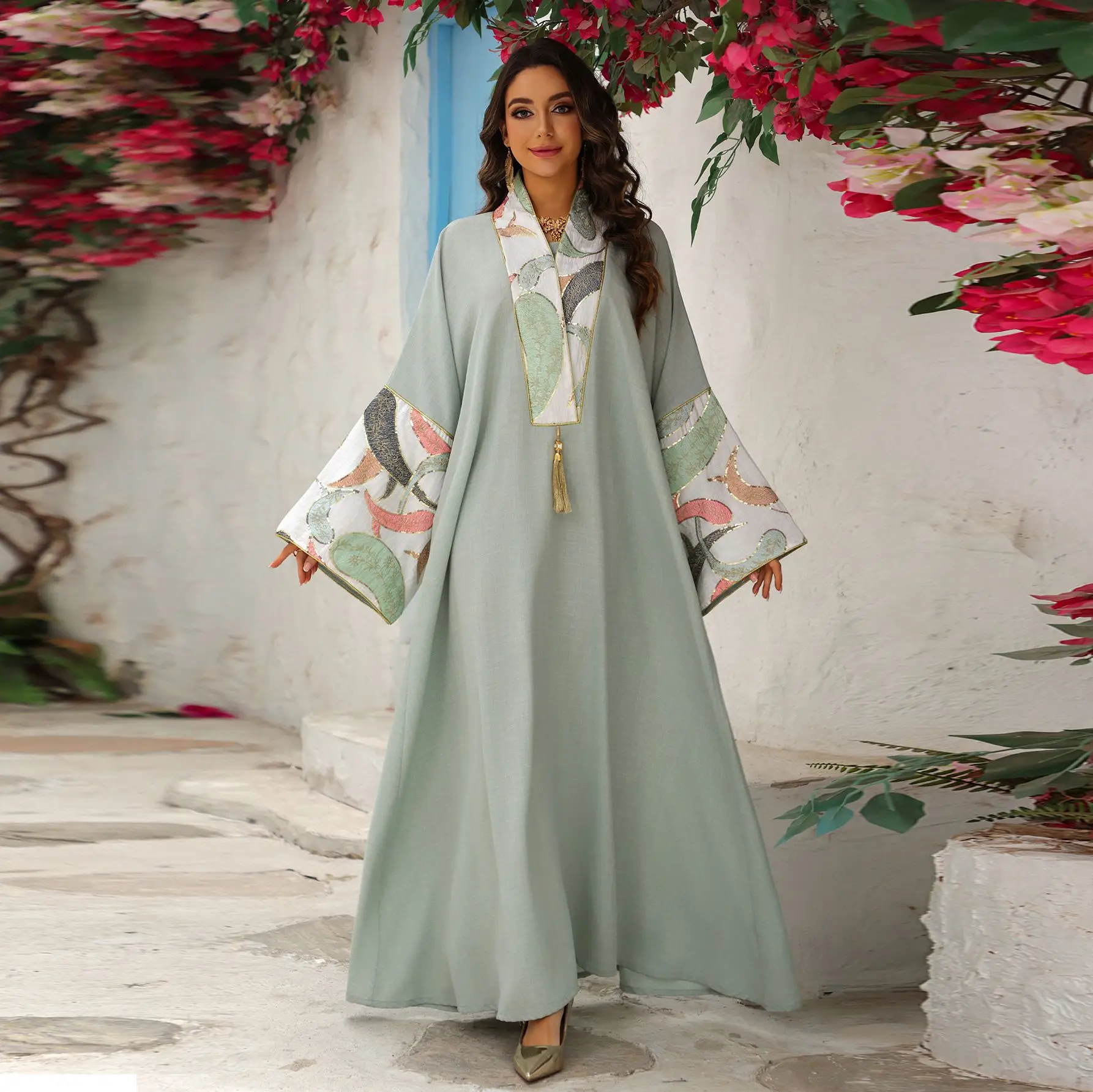 

Dubai Embroidery Abaya Eid Ramadan Women Muslim Dress Tassel Sequin Jalabiya Kebaya Caftan Marocain Femme Robe Dubai Abayas Gown