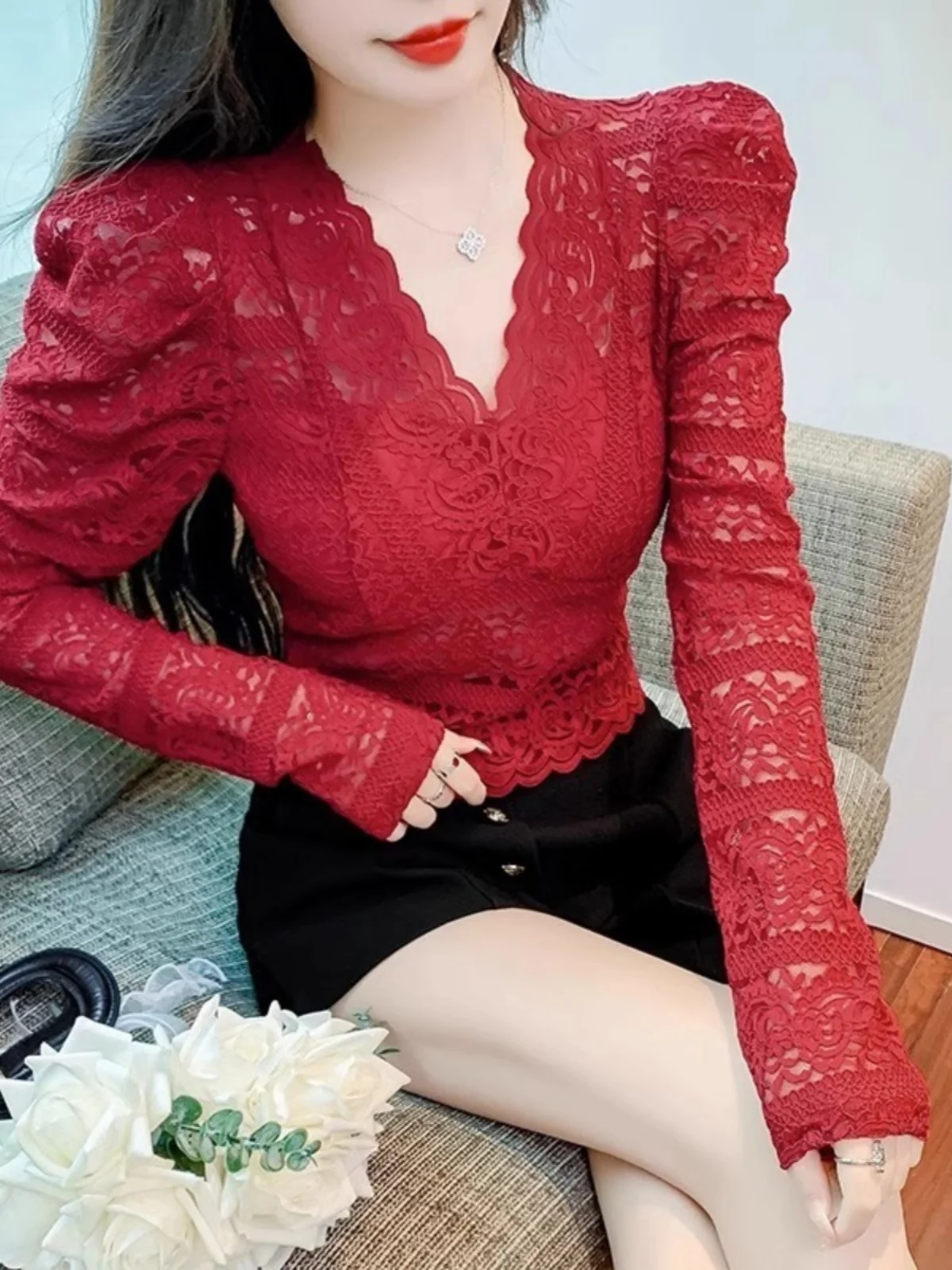 Fce Lined Thiened V Ne Lace Base irt Women Long Sve Autumn Winter Bla Sexy ort irt Korean Sle Slim Fit