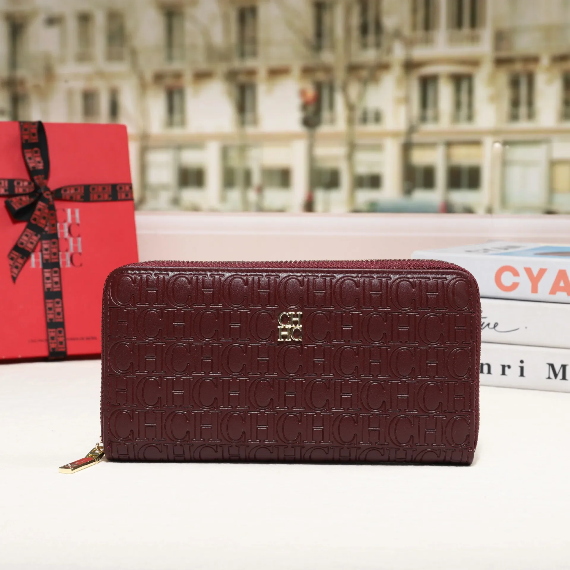 

2025 Luxury Brand Women Handbag Leather Shoulder Bag Classic Elegant Popular Ladies Crossbody Style Versatile