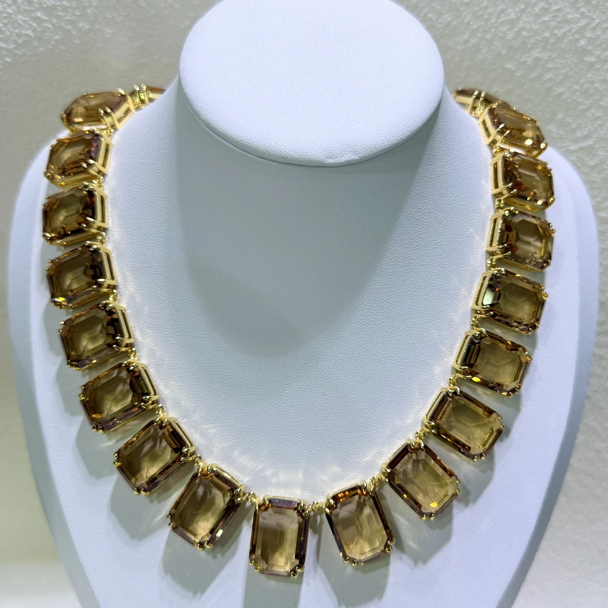 Thumbnail 4 - #16 Trending Gold Necklaces Right Now