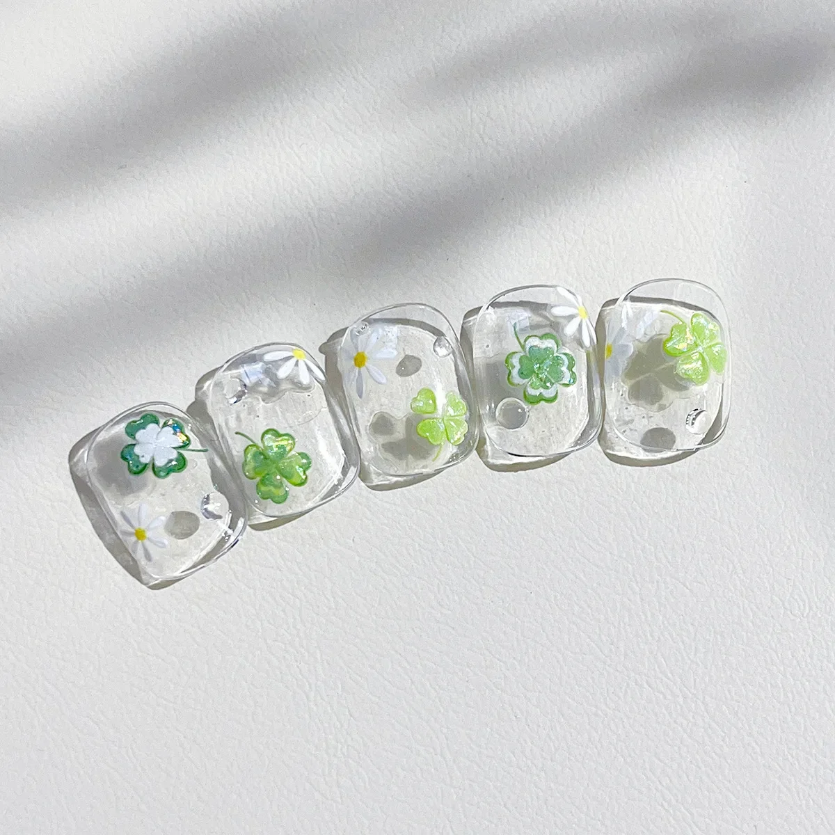 

1 Pack 5D Green Four Leaf Clover Nail Art Stickers Summer High Quality Colorful Jelly Flower Aurora Nail Art Decorative Stickers