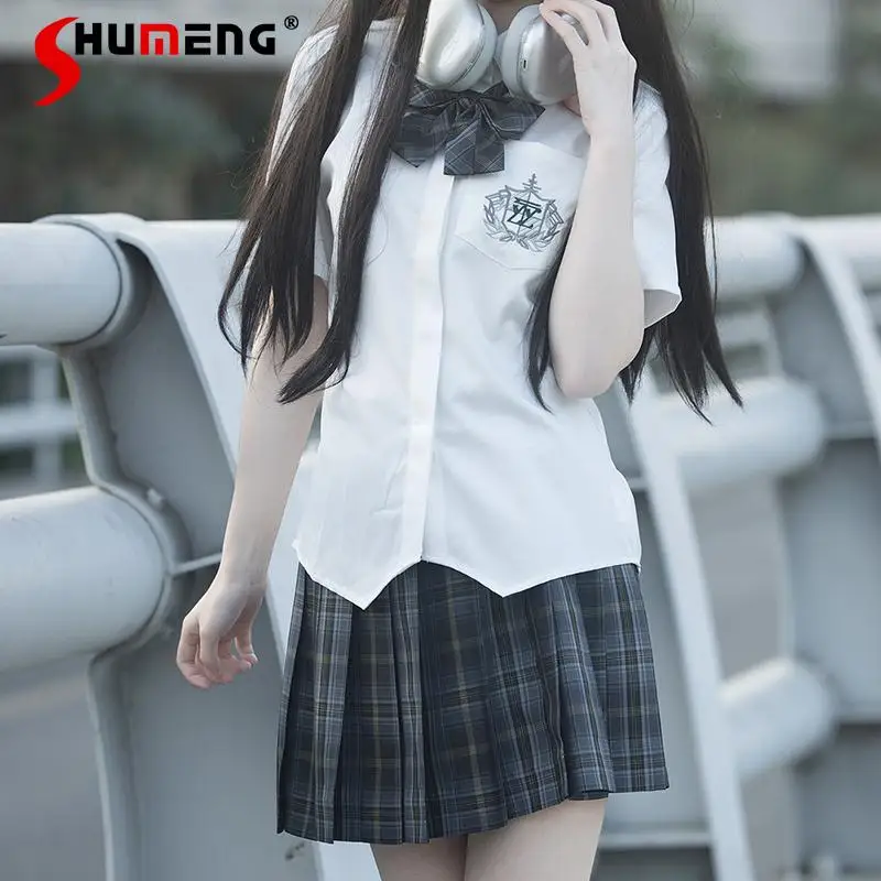 

Japanese Preppy Style JK Uniform Tops Polo Collar Embroidered Short-sleeved Single-breasted Simple Blouses Shirts Women Spring