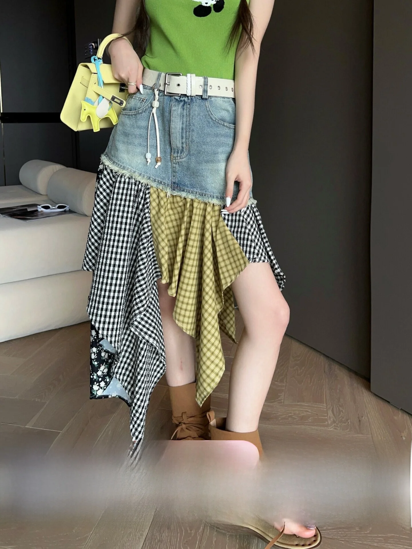 

Модная асимметричная юбка с высокой талией для женщин, летняя коллекция 2026, новый стиль, утягивающая миди-юбка с карманами из денима