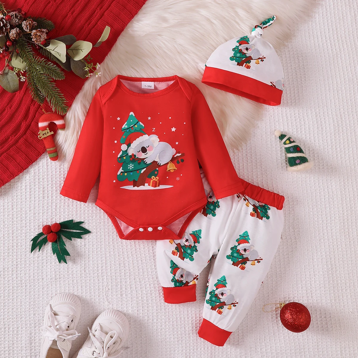 3-teiliges Baby-Set mit Weihnachts-Koala-Langarm-Body + Hose + Mütze, geeignet für süße Baby-Mädchen im Alter von 0–18 Monaten