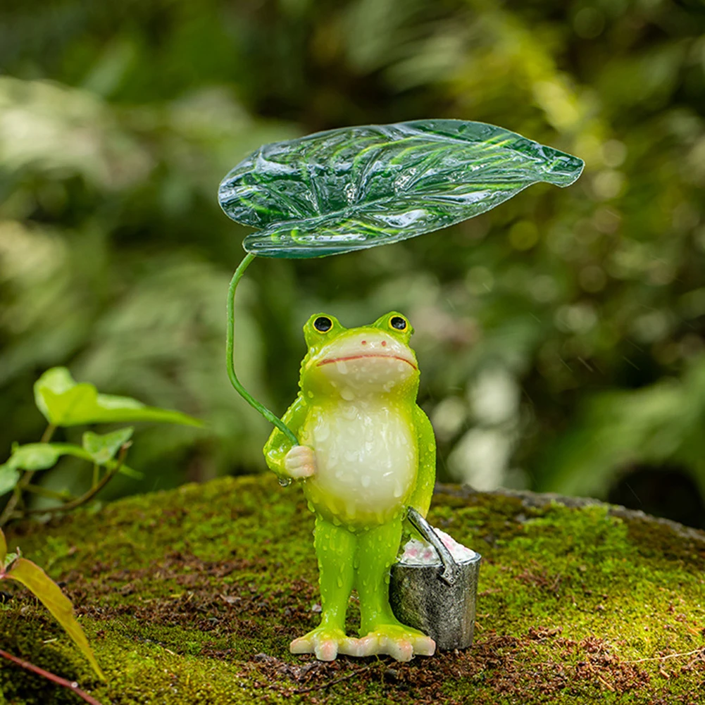 Outdoor Decoration 16*7*5cm Frog Garden Ornament Miniatures Creative Garden Decor Eye-Catching Garden Focal Point