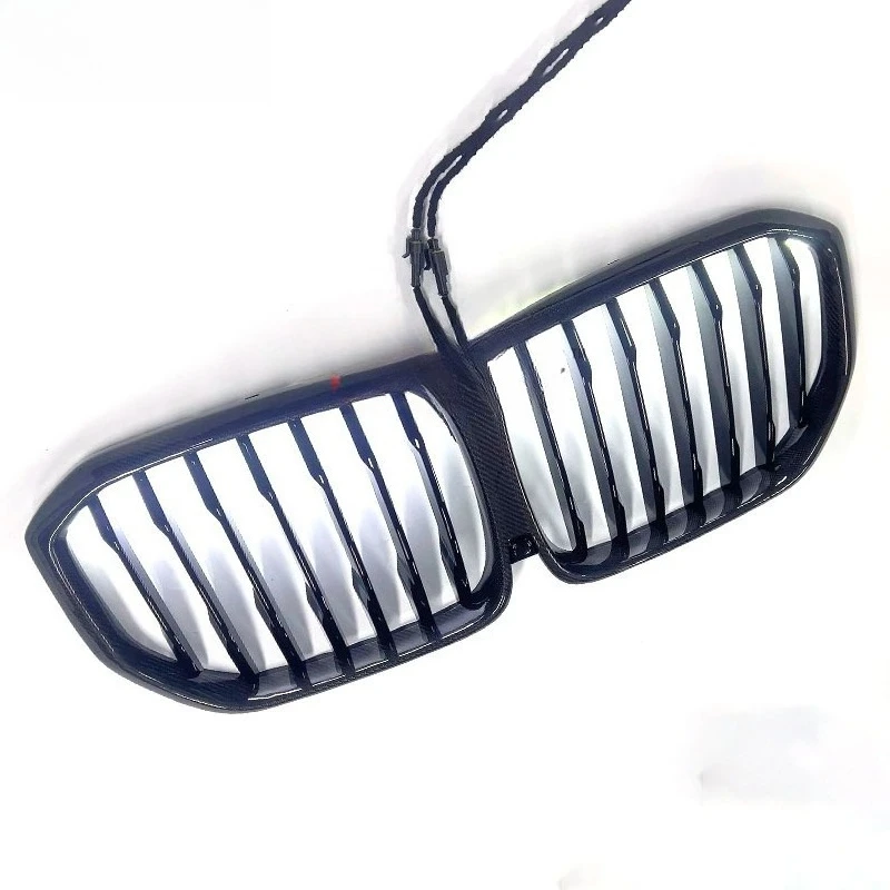 Suitable for X5 X6 X7 G05 G06 G07 real carbon fiber luminous medium mesh front grille