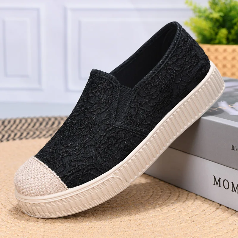 Women's Spring/Summer 2026 Flat Fishing Shoes Little Fragrant Old Beijing Cloth Mom Shoes Comfortable Breathable Casual Footwear