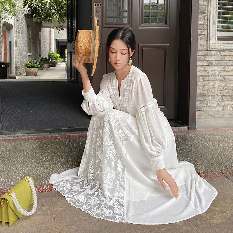 2025 New Spring Summer White Lady Dress Retro Waist Lace Stitching V-neck Dresses Embroidery Boho Long Dress Women Vestiods