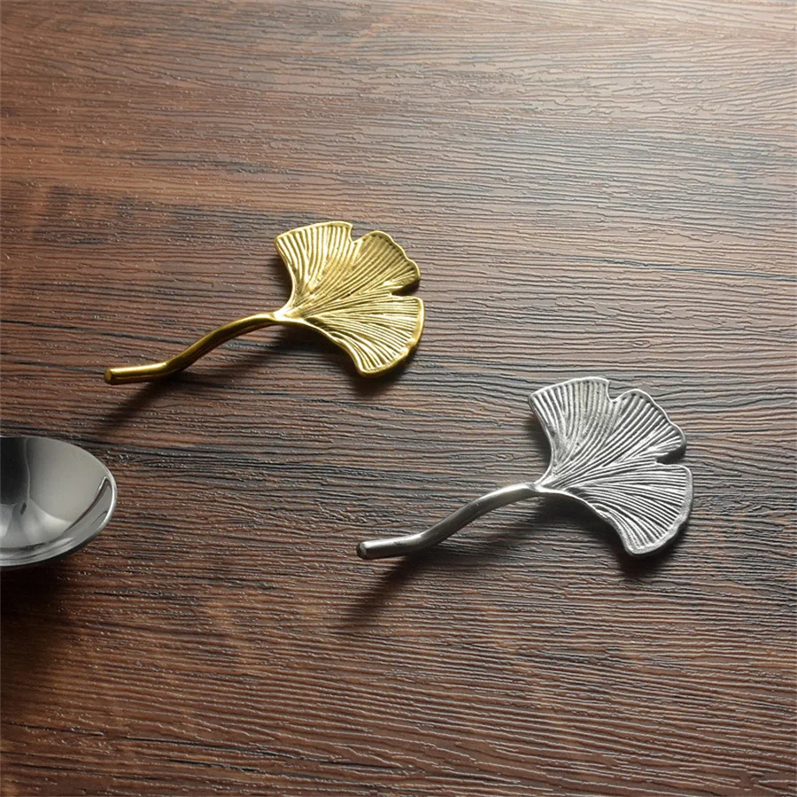 Elegant Stainless Steel Ginkgo Leaf Chopstick Rest Spoon Holder Fork Stand Cutlery Rack for Home Kitchen Dining Table Decor