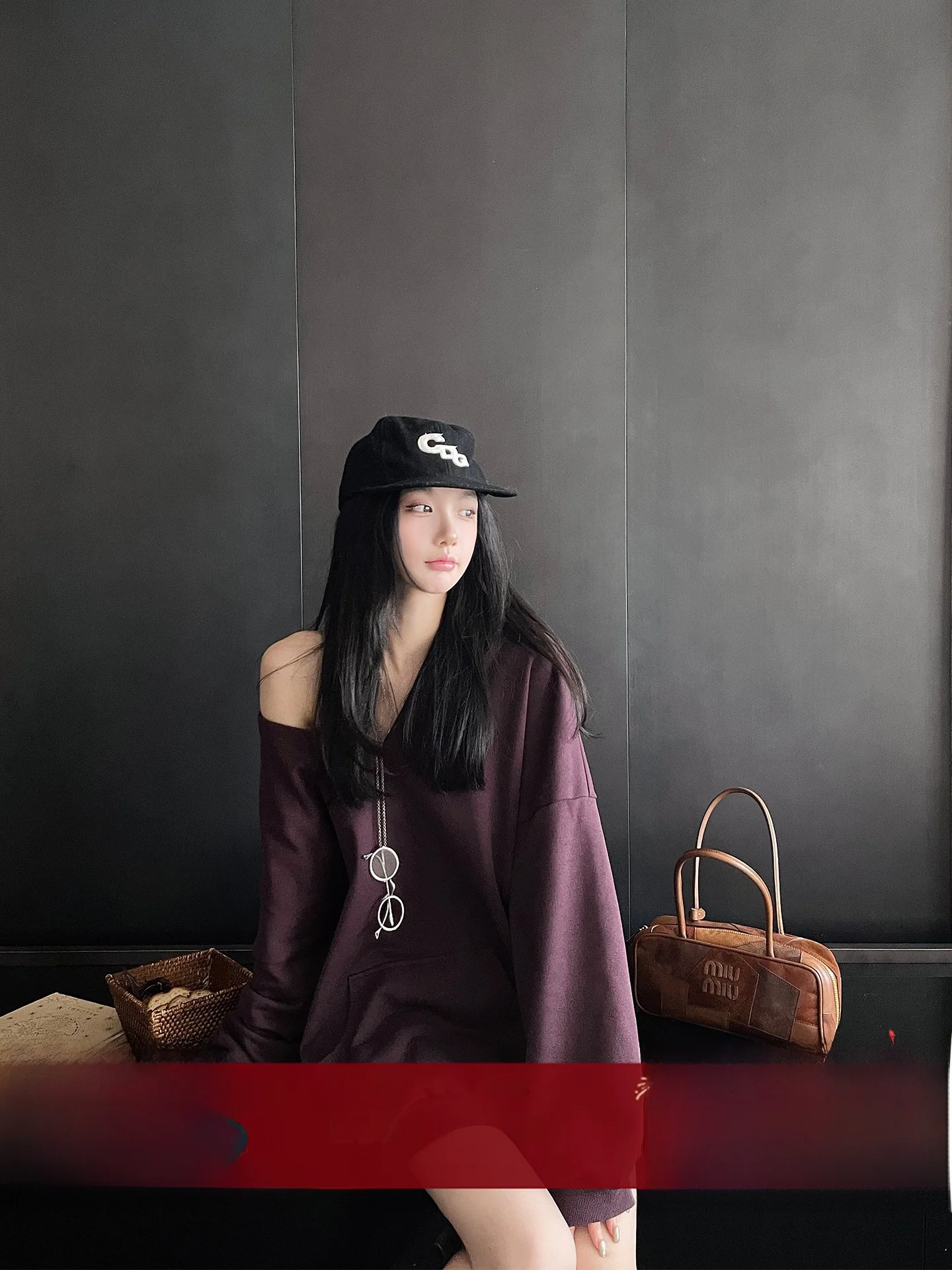 

Женский свитшот Ouyang V-ne свободного кроя в американском ретро-стиле, средней длины, с дизайнерским акцентом, для осени, новый, из хлопка, с длинными рукавами