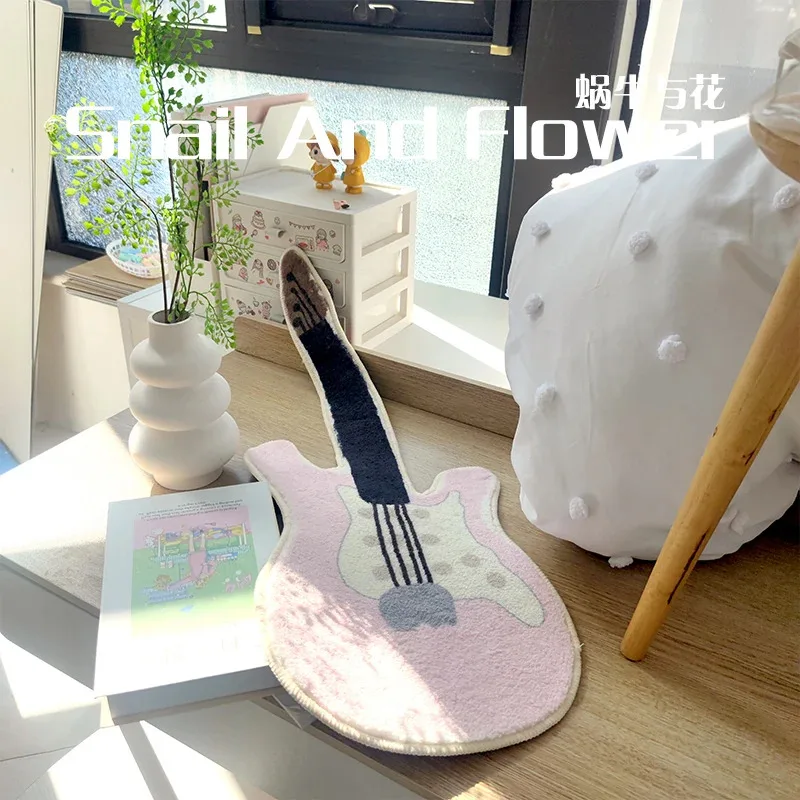 VIKAMA Creative Guitar Shaped Kids Rug Soft Plush Bedside Carpet Nursery Bedroom Living Room Decorative Area Rug Home Floor Mat