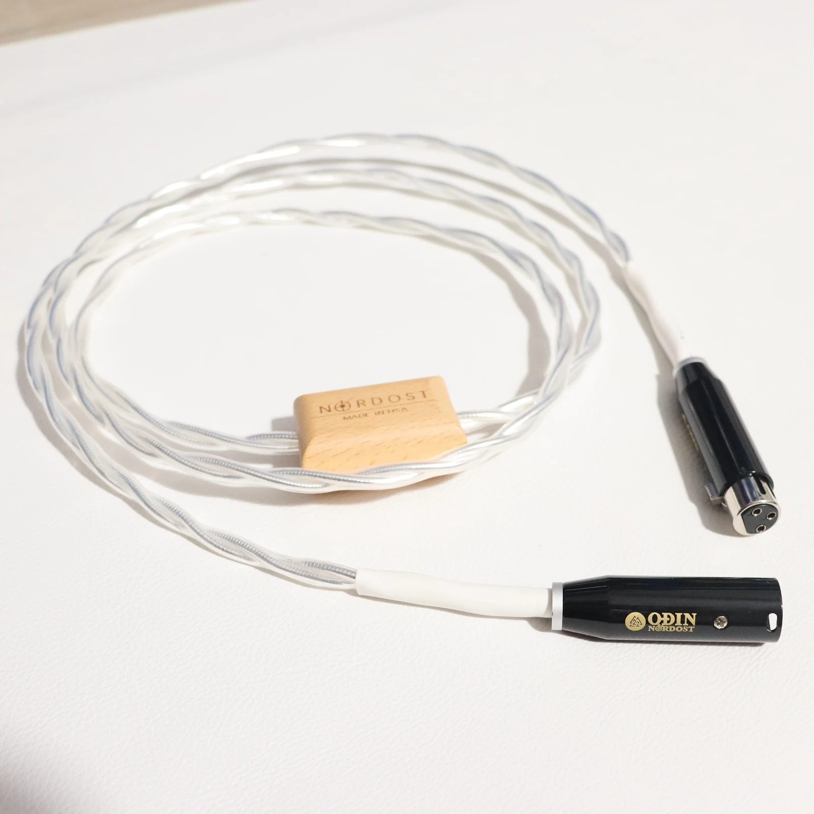 

ZUIDID supreme reference audiophile XLR Cable 110Ω 3-Pin XLR Male to Female Balanced Coaxial Digital AES/EBU Audio Cable