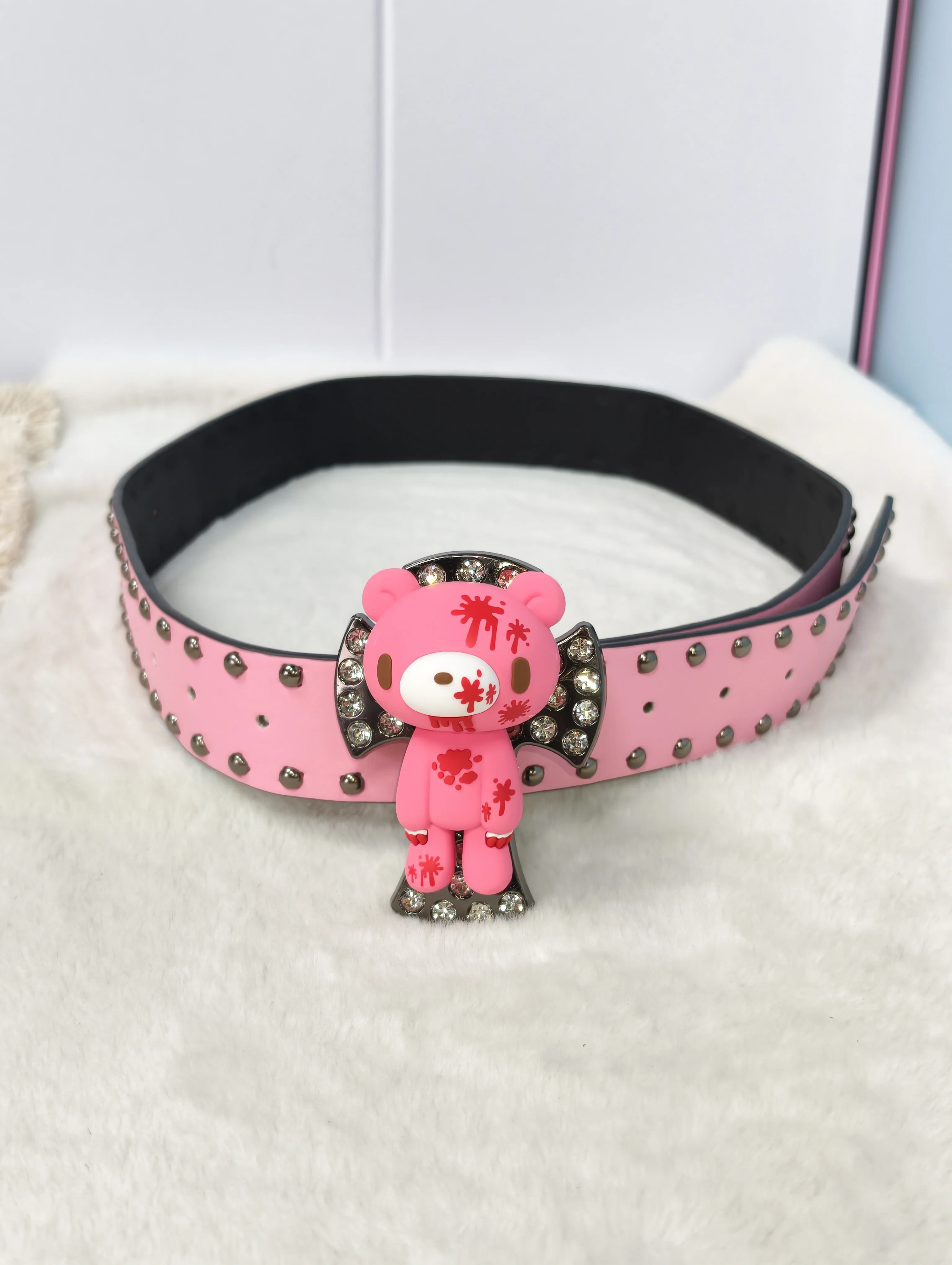 Y2K Pink Rivet Belt Bear Rhinestone Bat Buckle PU Leather Waistband Punk Gothic Harajuku Streetwear Jeans Decor Belt view 3