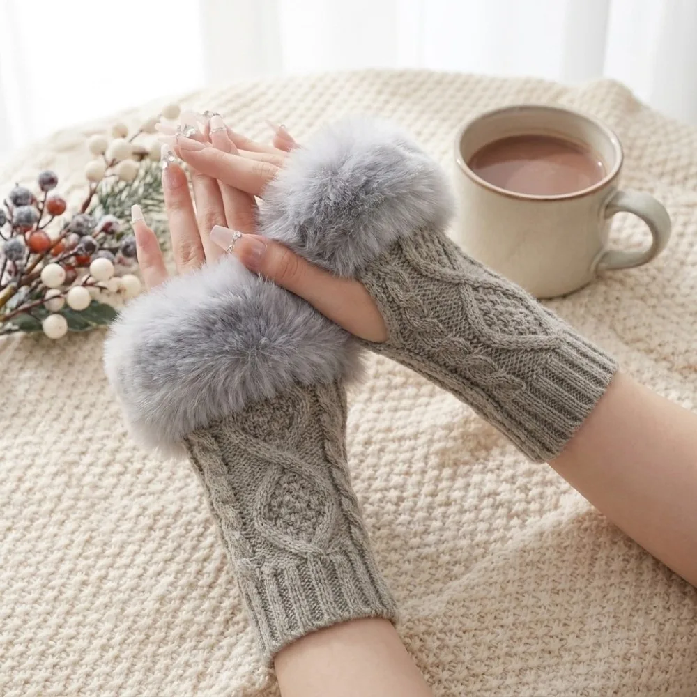 Chic Cable Knit Fingerless Arm Warmers Faux Fur Cuff Rhombus Pattern Half Finger Gloves Strench Warm Sleeve Cover Autumn Winter