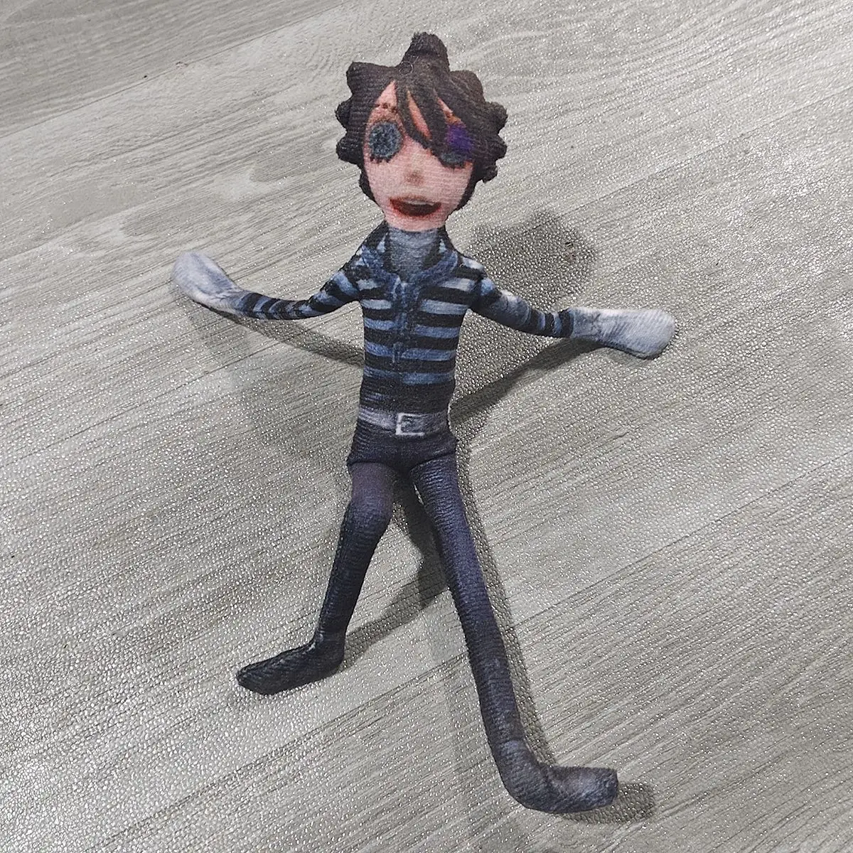 Anime Identity V Luca Balsa Fools Gold Emma Woods Cosplay 28CM modelo abstracto niños niñas regalo de cumpleaños