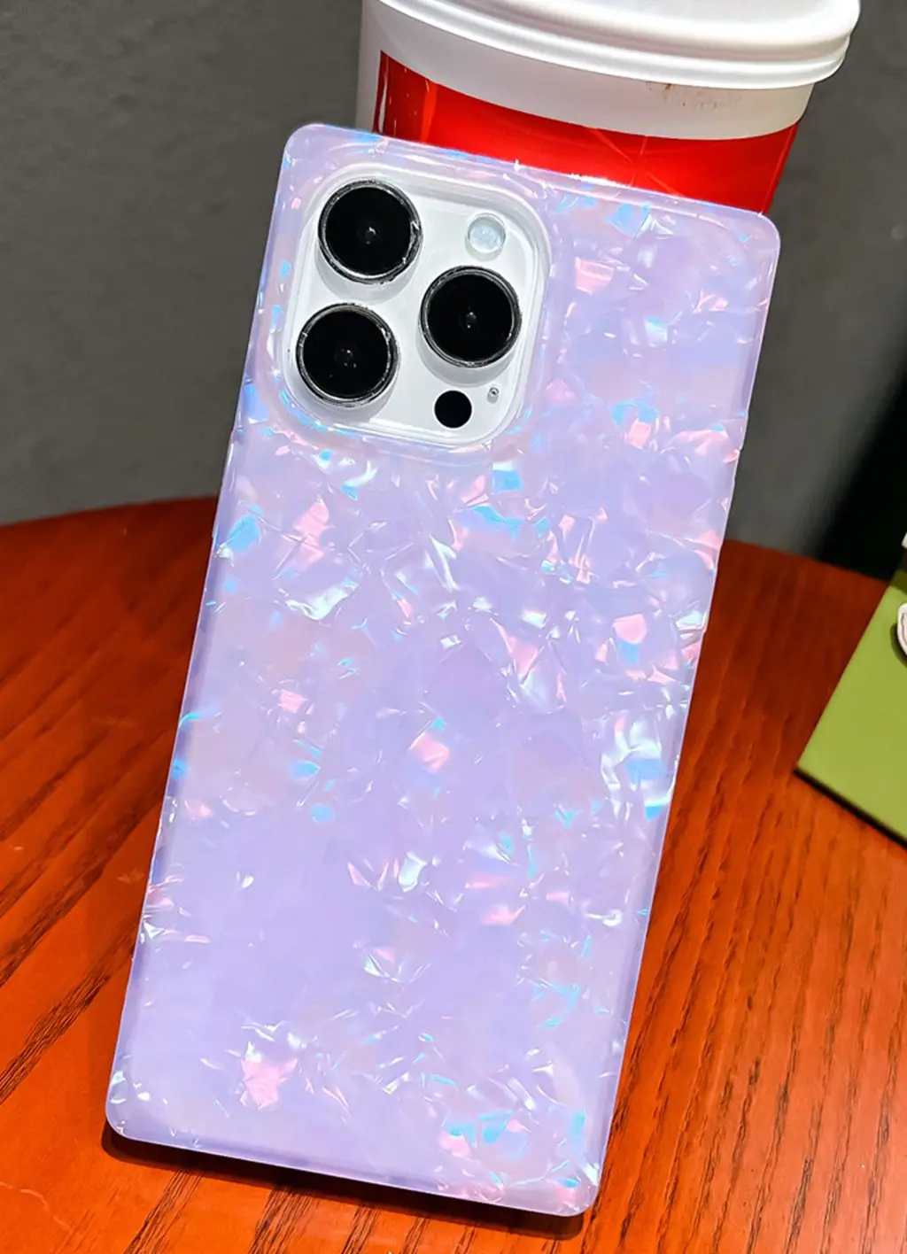 حافظة لؤلؤة الأم لهاتف آيفون 11 12 13 14 15 16 Pro Max Plus حافظة بحافة مستطيلة، غطاء سيليكون ناعم لؤلؤ أذن البحر ملون نحيف