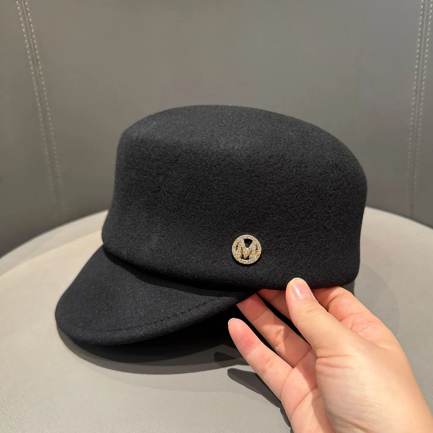 Neue Klassische 100% Wolle M Brief Reit Kappe Fedoras Frauen Winter Hohe Qualität Baskenmütze Kappe Im Freien Britischen Mode Ritter Hut – Detail 18