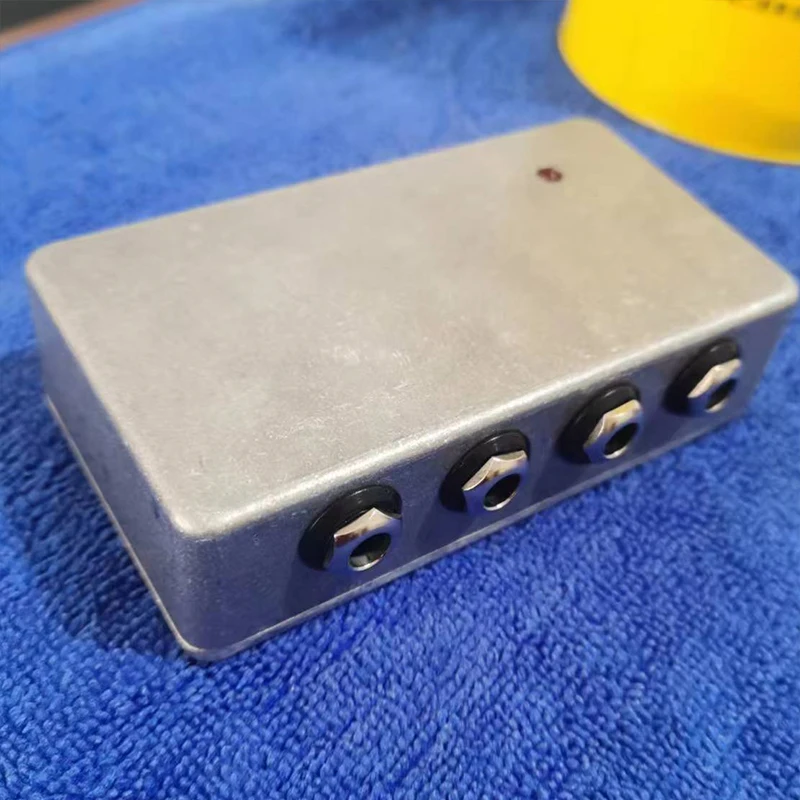 sortie-tampon-a-quatre-melangeurs-faite-a-la-main-combinaison-d'une-a-quatre-effets-de-pedale-de-guitare-accessoire-d'instrument-de-musique-a-monter-soi-meme