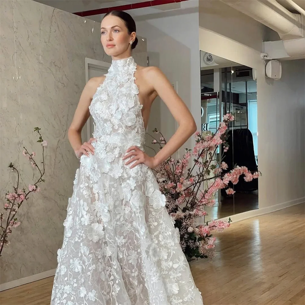 Abiti da sposa con scollo all'americana bianco personalizzato Tokyo Abiti da sposa senza maniche con strascico di corte senza schienale Abiti da sposa a trapezio con fiori