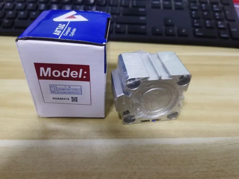 상자 브랜드의 1PC 새로운 AirTAC SDA40X10 실린더
