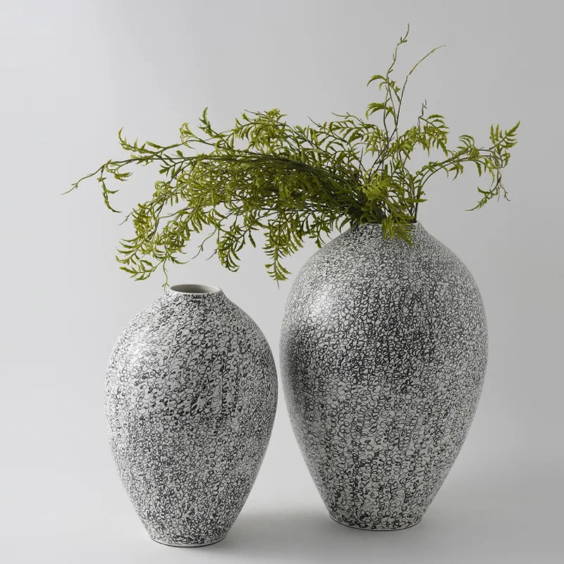Modern Artist Residence Soft Decoration Ceramic Vase Ornament Model House Villa Hotel Ceramic Jar Flower Arranger Decoration