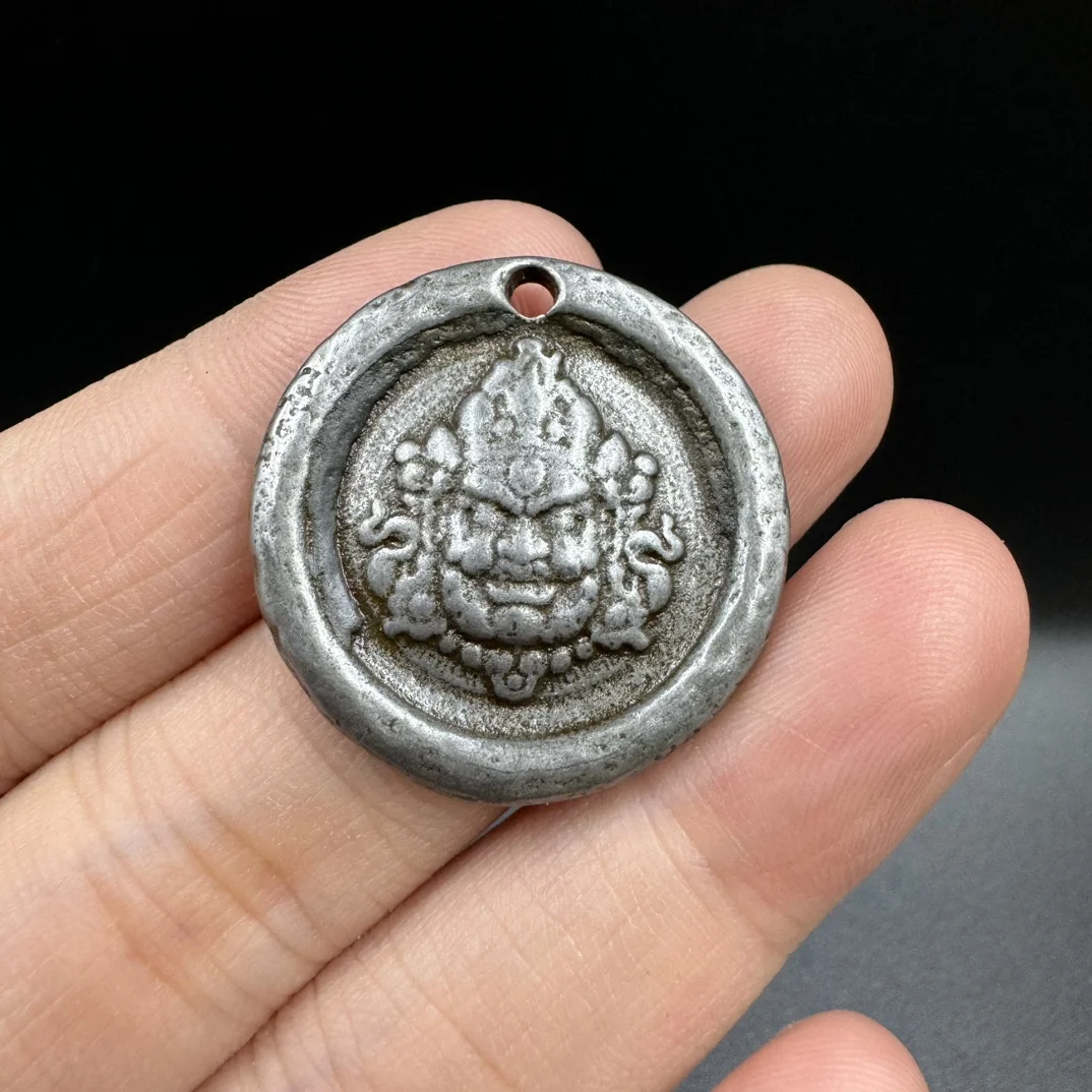 Chinese charm Tibetan Tiantian retro Yellow God of Wealth pendant Buddha brand amulet