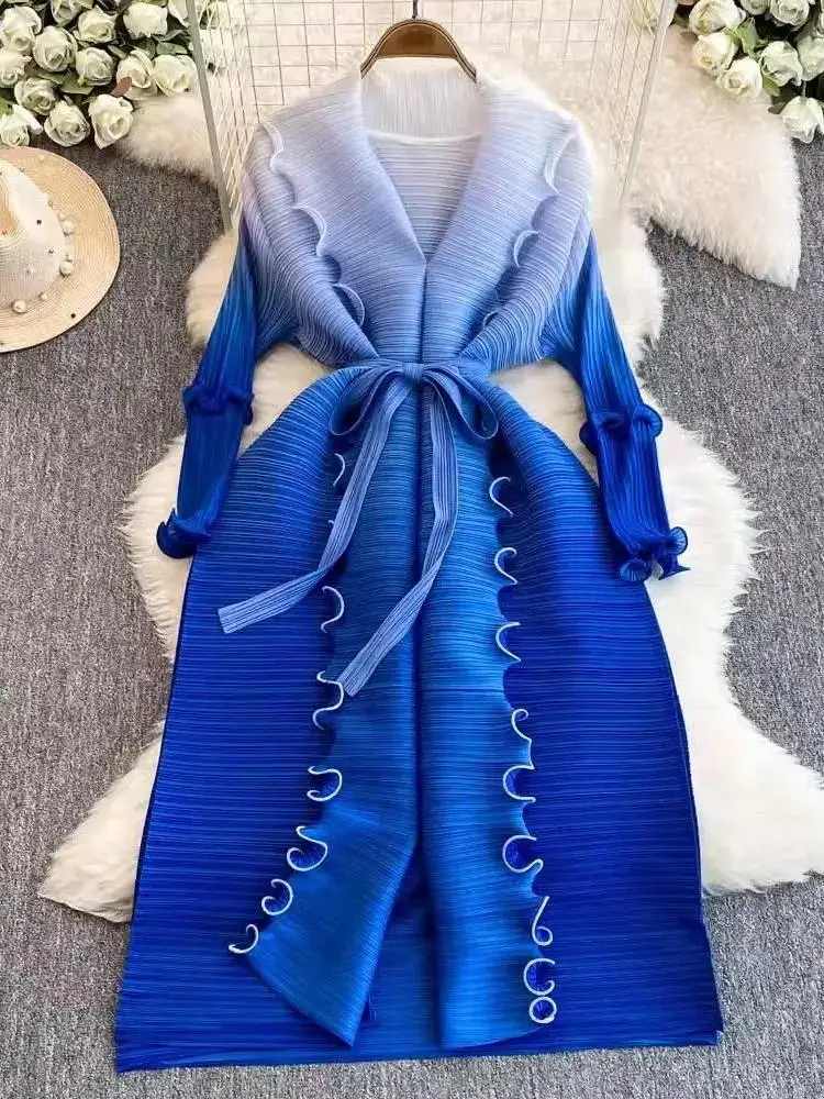 

Women Lapel V Neck Spliced Ruffles Edge Loose Maxi Dresses Miyake Elegant Gradient Color Bandage Pleated Robe Party Clothing