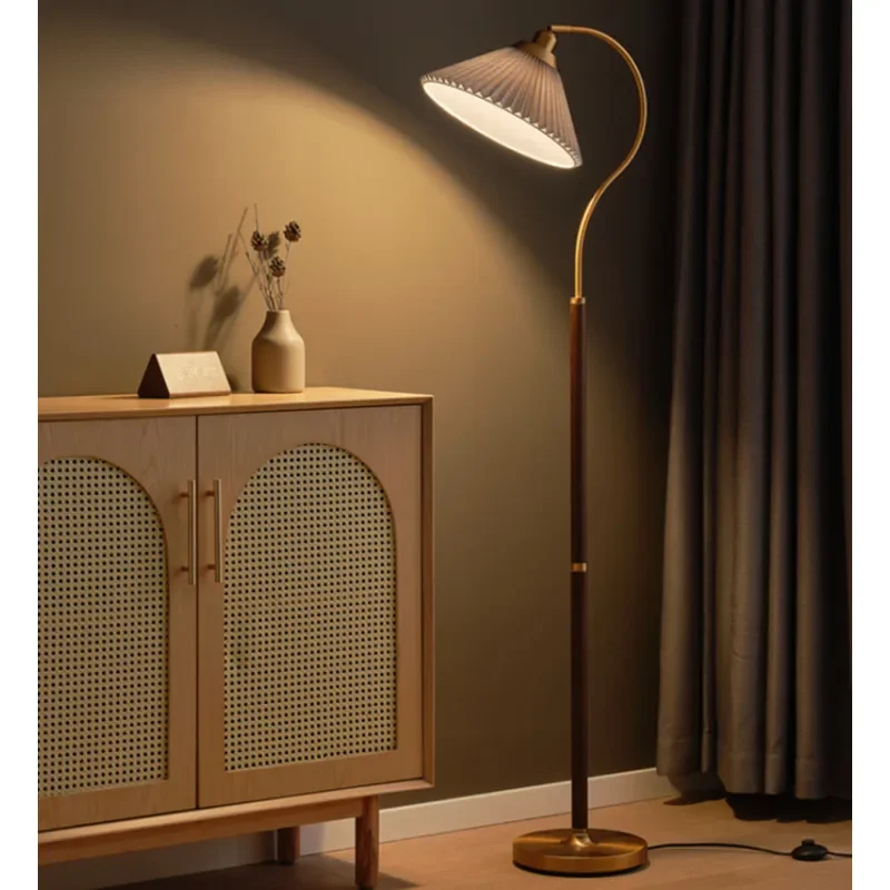 

American Vintage E27 Led Floor Lamps for Living Room Sofa Standing Light Bedroom Bedside Pleated Bedside Lights Home Decor