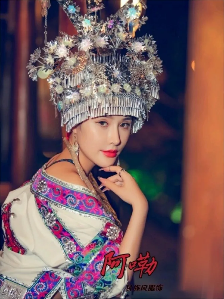 الأزياء العرقية الجديدة الملابس النسائية الغريبة التنانير الطويلة أداء السفر التصوير الفوتوغرافي وتصوير الصور