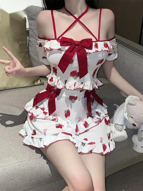 

New Cute Strawberry Set Underwear Hanging Straps Mature Charm Bold Home Sexy Pure Desire Style Student Uniform Skirt Set