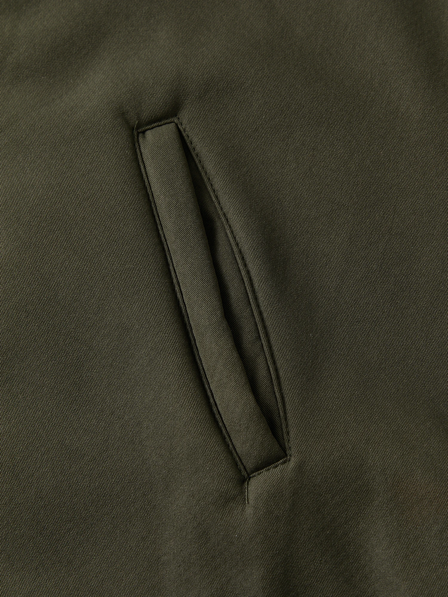 Men s Hooded Zip-Up Jacket with Long Sleeves and Pockets Perfect for Autumn and Winter Outdoor Activities