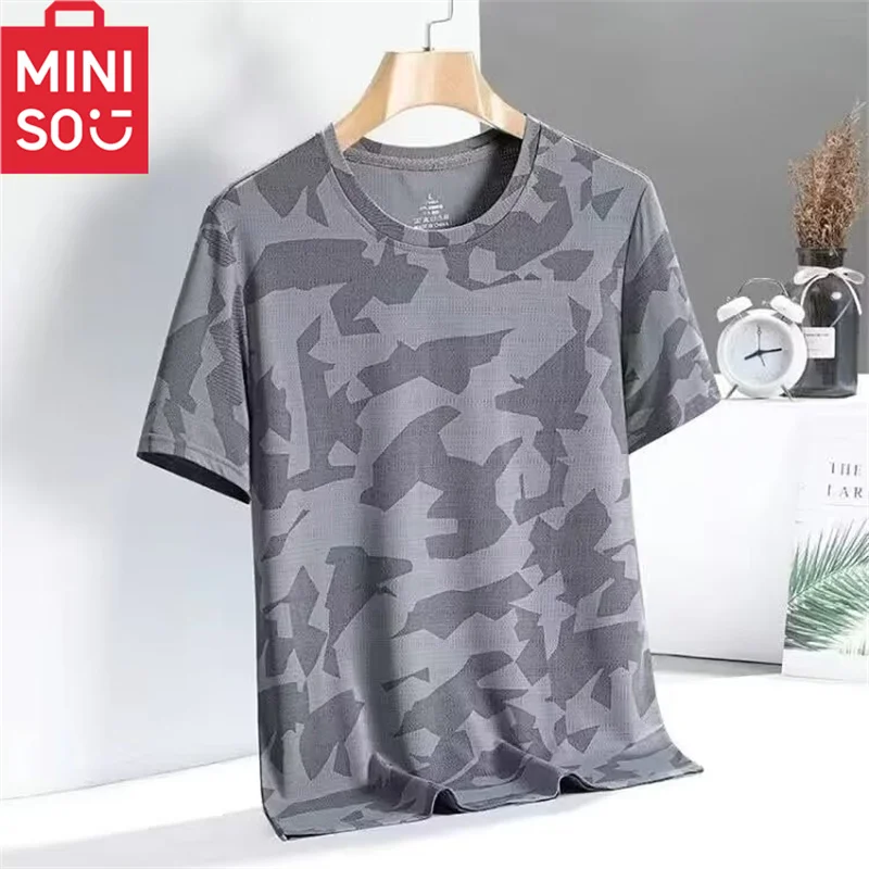 قميص قصير فضفاض كبير بأكمام قصيرة من الحرير الجليدي ، رقبة مستديرة ، مشاهير الإنترنت للزوجين العصريين ، الإصدار الكوري الجديد ، الأحمر ، الصيف