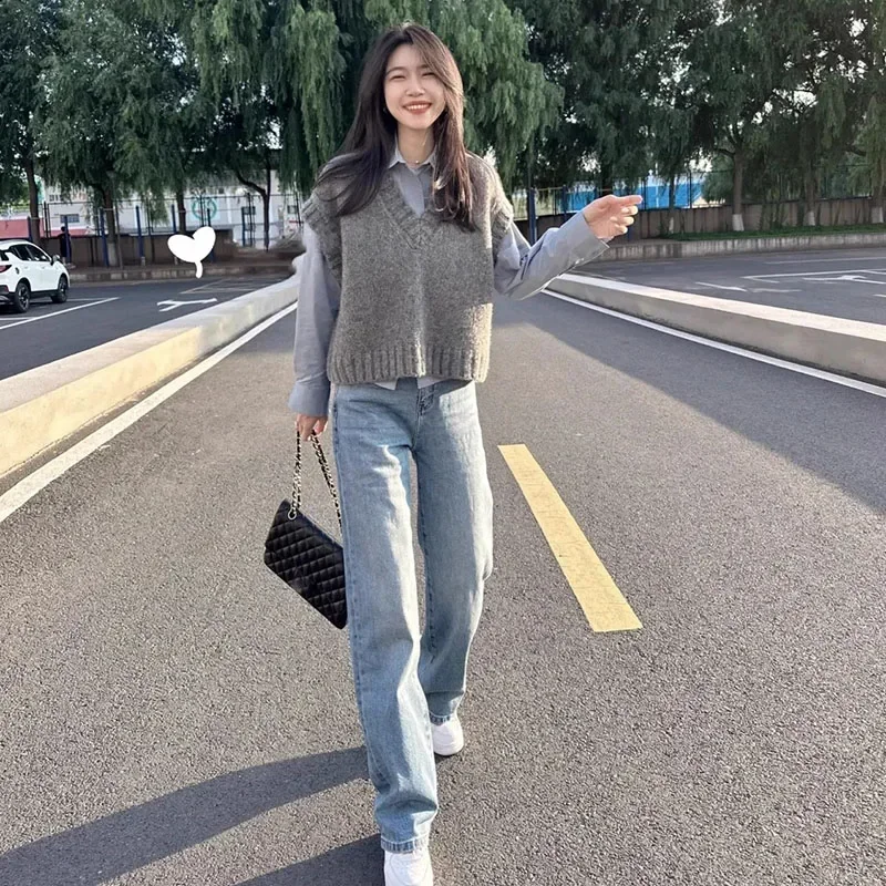 

Sweater Vest Women Vintage Sleeveless V-neck Knitted Waistcoat Ladies Korean All Match Loose Short Vest Tops 2025