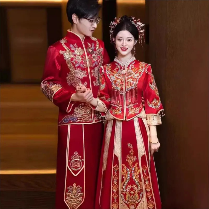 

Luxurious and heavy red Chinese-style dress for release