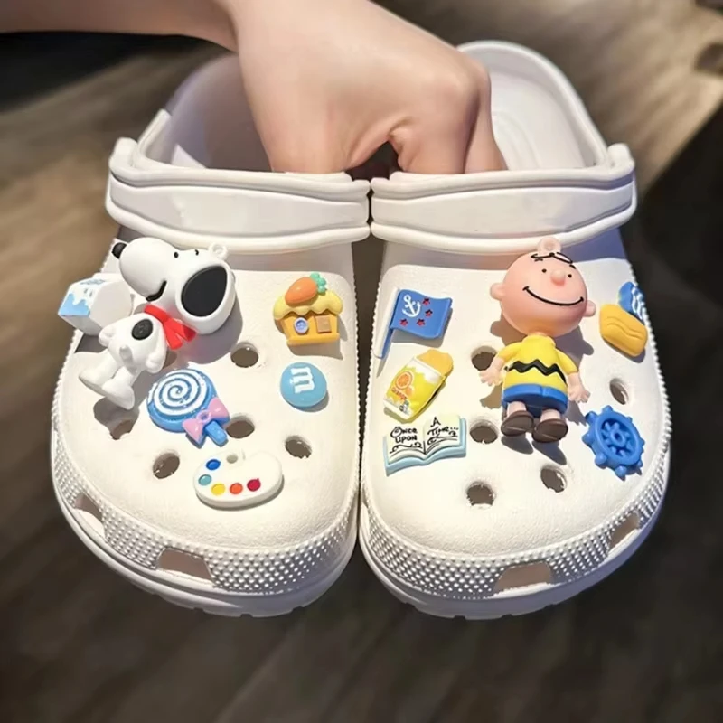 Hot Sale Snoopy Shoe Charms for Clogs 3D DIY Doll Shoe Buckle Decorations Sandals Accessories Party Favors & Gift Set