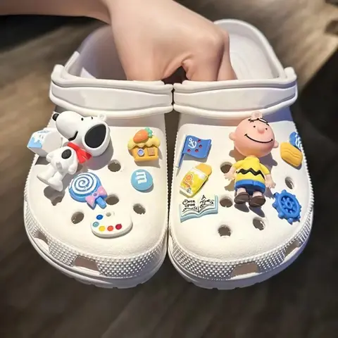 Hot Sale Snoopy Shoe Charms for Clogs 3D DIY Doll Shoe Buckle Decorations Sandals Accessories Party Favors & Gift Set