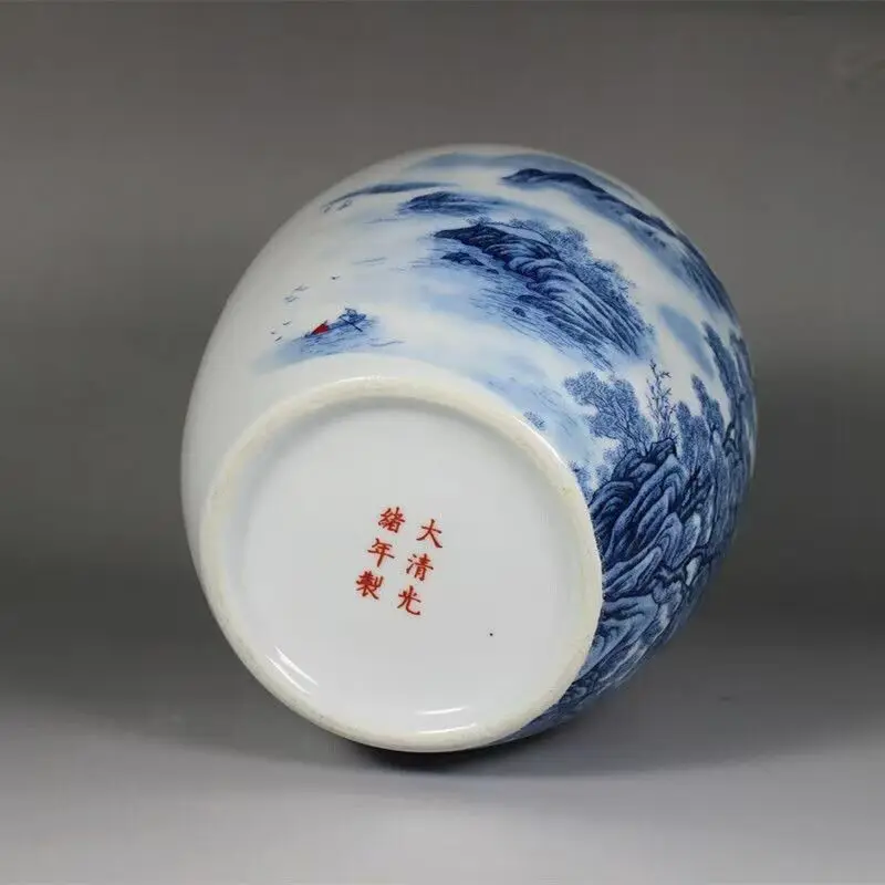Chinese blue and white porcelain landscape tea jar, vase, jar,Jingdezhen,Chian