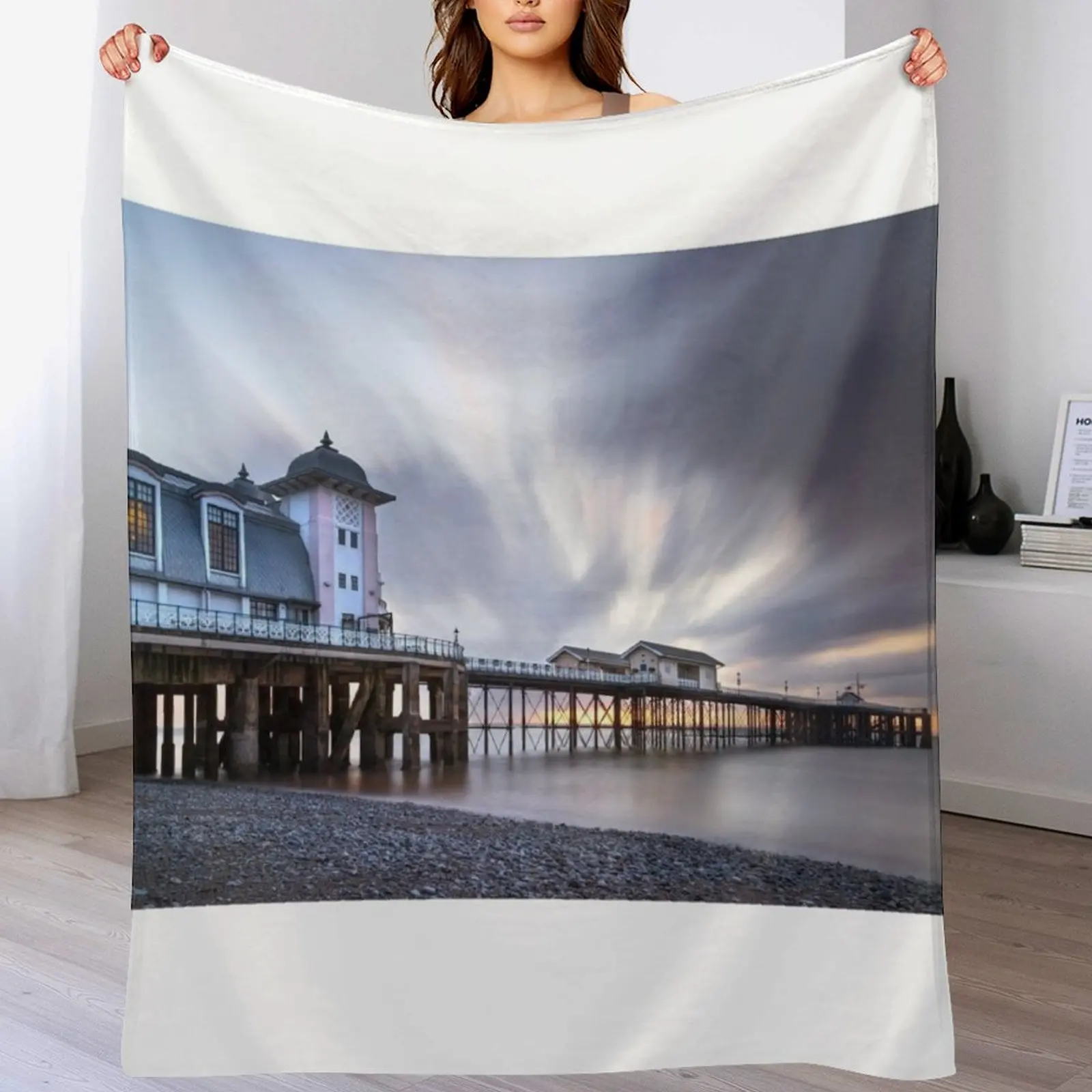 

PENARTH STEEL SUNRISE Throw Blanket Modern Design Soft Blanket for Home Decor
