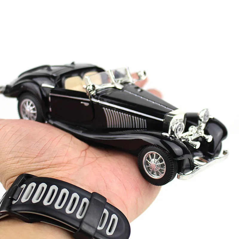 1:28 Alloy vintage car retro 500K car model static collection gift cake ornaments