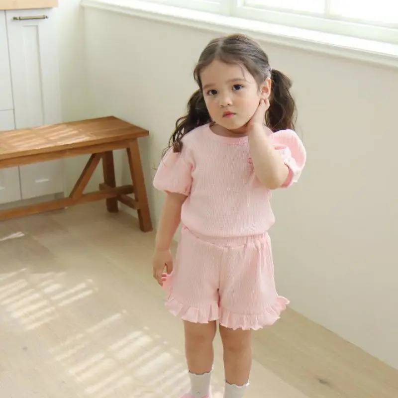 

2024 Summer New Children Waffle Casual Set Cute Bow Print Princess Tops Girls Puff Sleeve Baby Lace Shorts Suit Kids Outfits